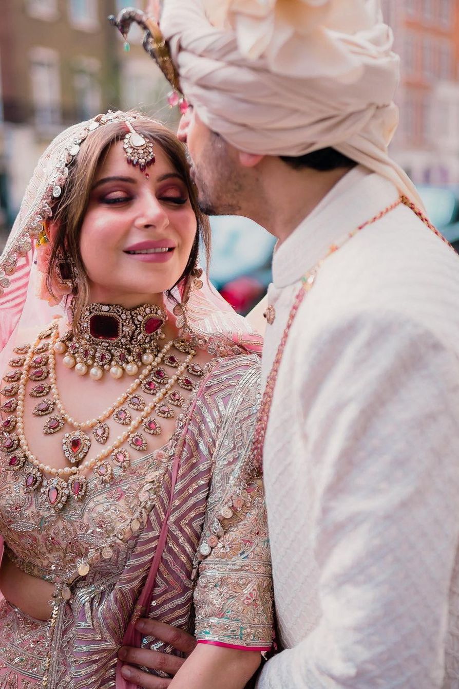 894x1341 Inside Kanika Kapoor's wedding: Bridal beauty lessons to learn from the singer