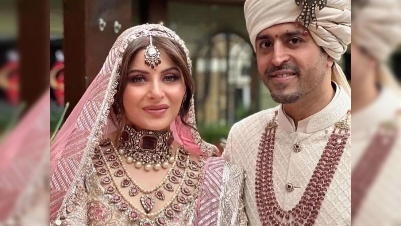 1600x900 Kanika Kapoor Wedding: 'Baby Doll' singer Kanika Kapoor ties the knot with businessman Gautam Hathiramani in private ceremony Economic Times