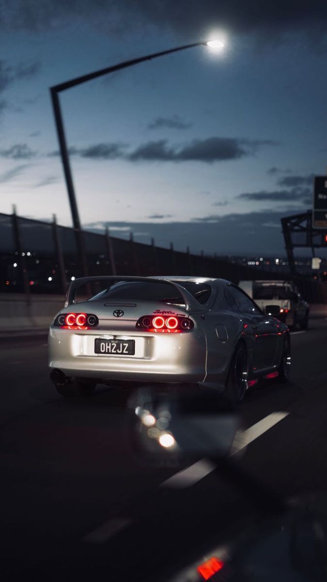 675x1200 Silver Toyota Supra RZ Sports Car. Auto da sogno, Sfondi, Immagini