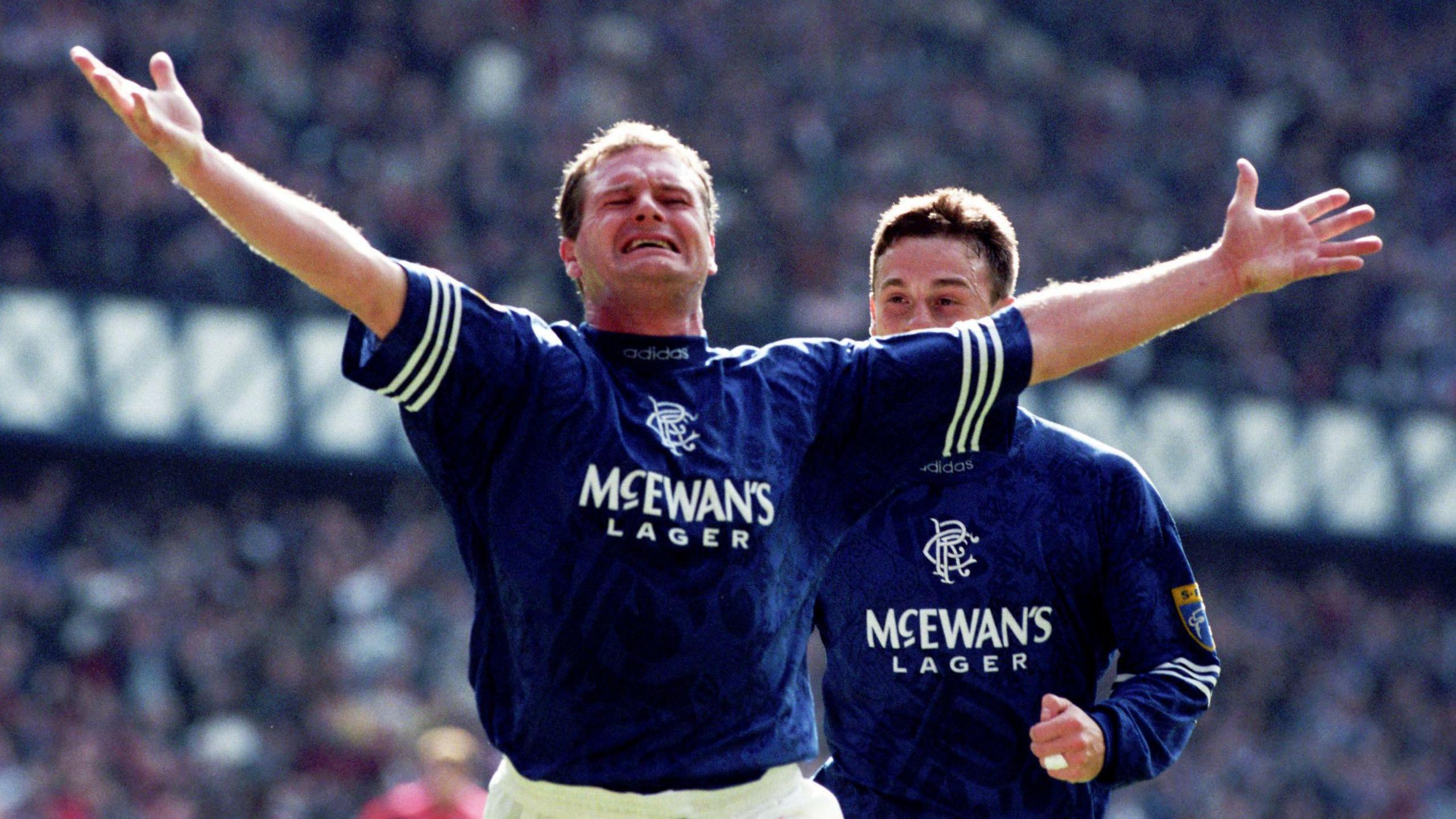 2560x1440 On this day.Rangers sign Gascoigne