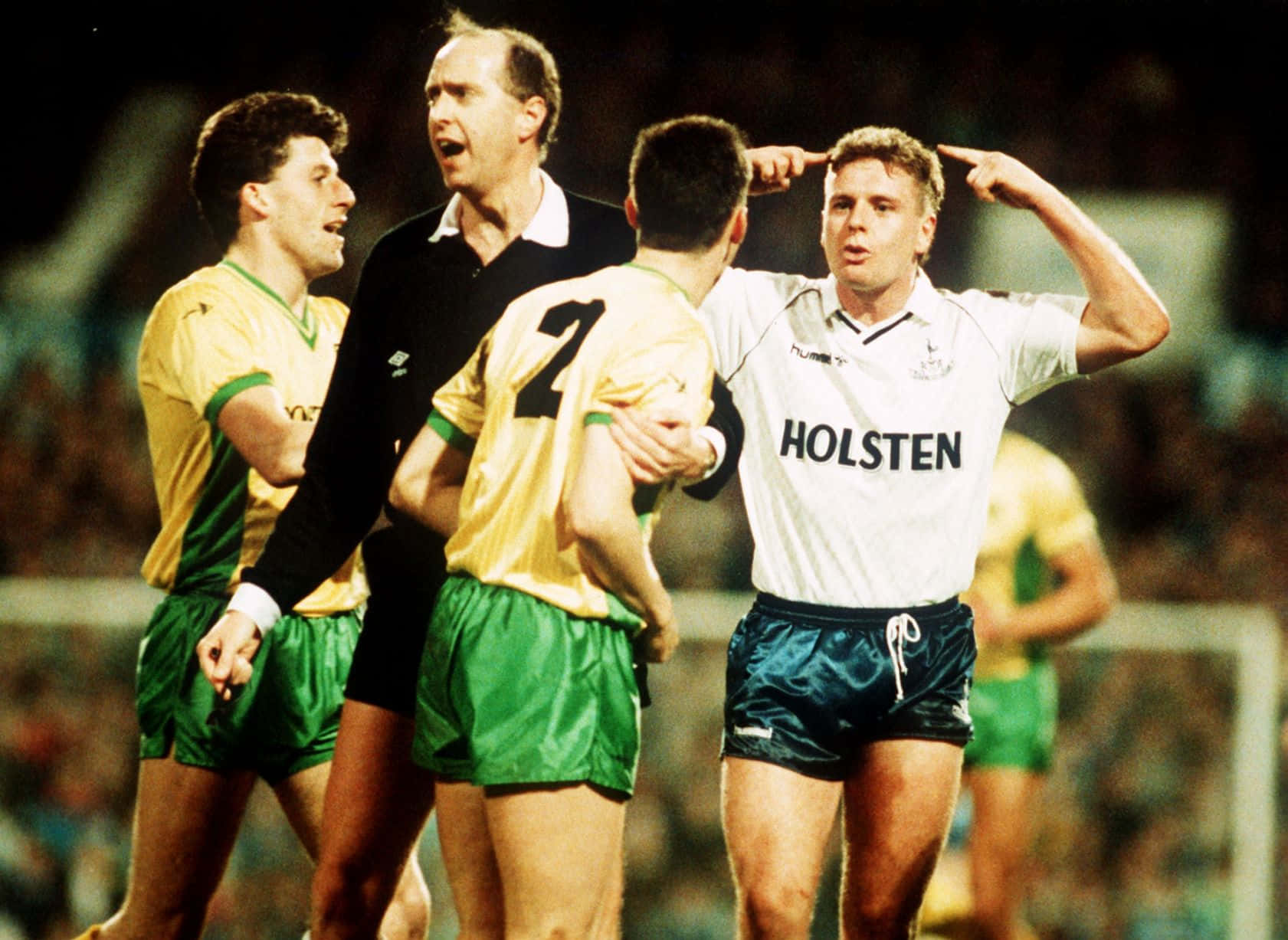 1681x1227 Download Football Legend 'Gazza' Gascoigne Wallpaper