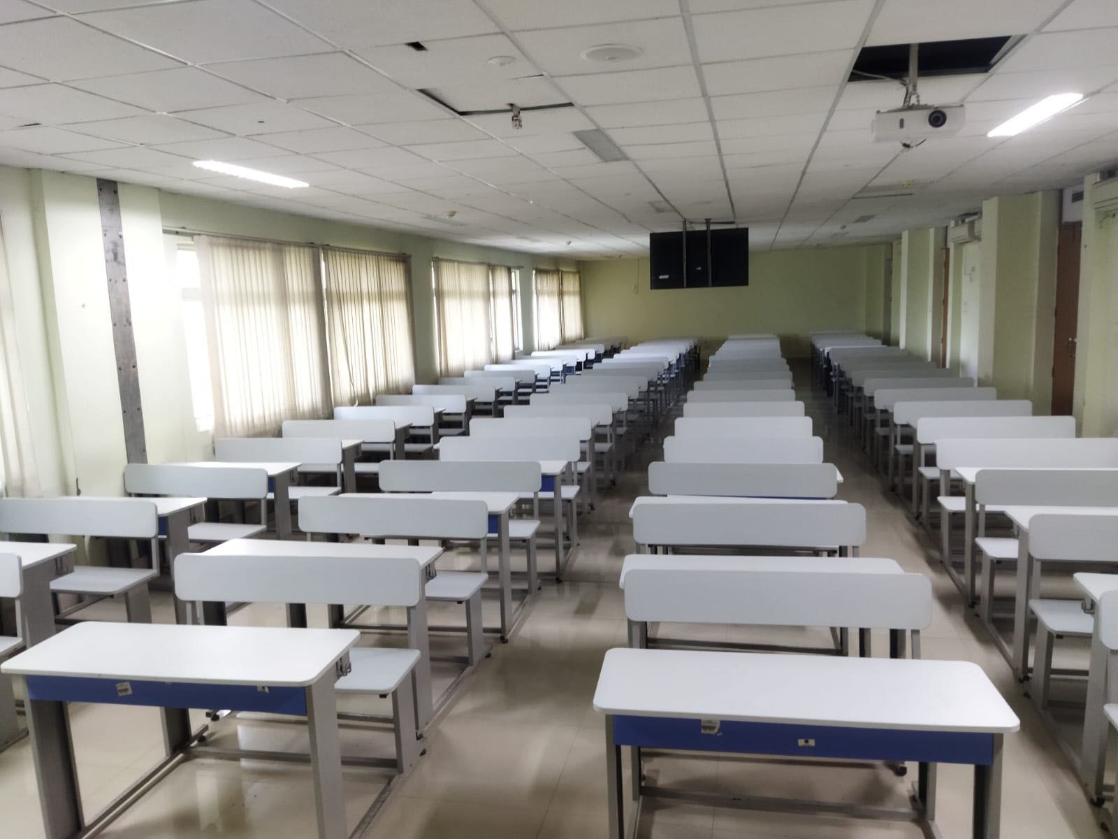 1600x1200 Classrooms