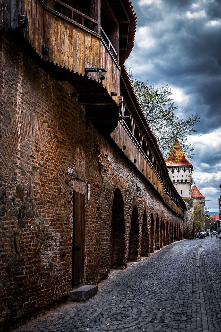 910x1365 Sibiu streets 1080P, 2K, 4K, 5K HD wallpaper free download