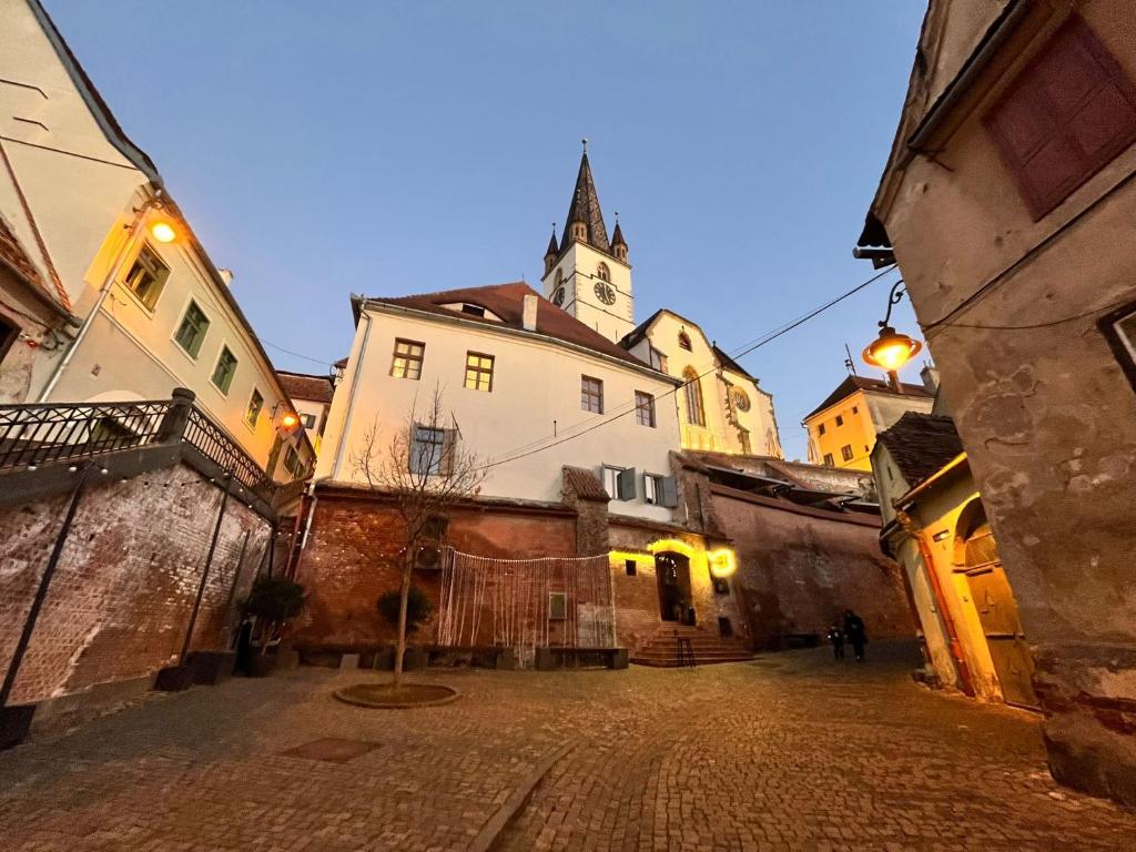 1024x768 Ultracentral Medieval Apartment, Apartment Sibiu