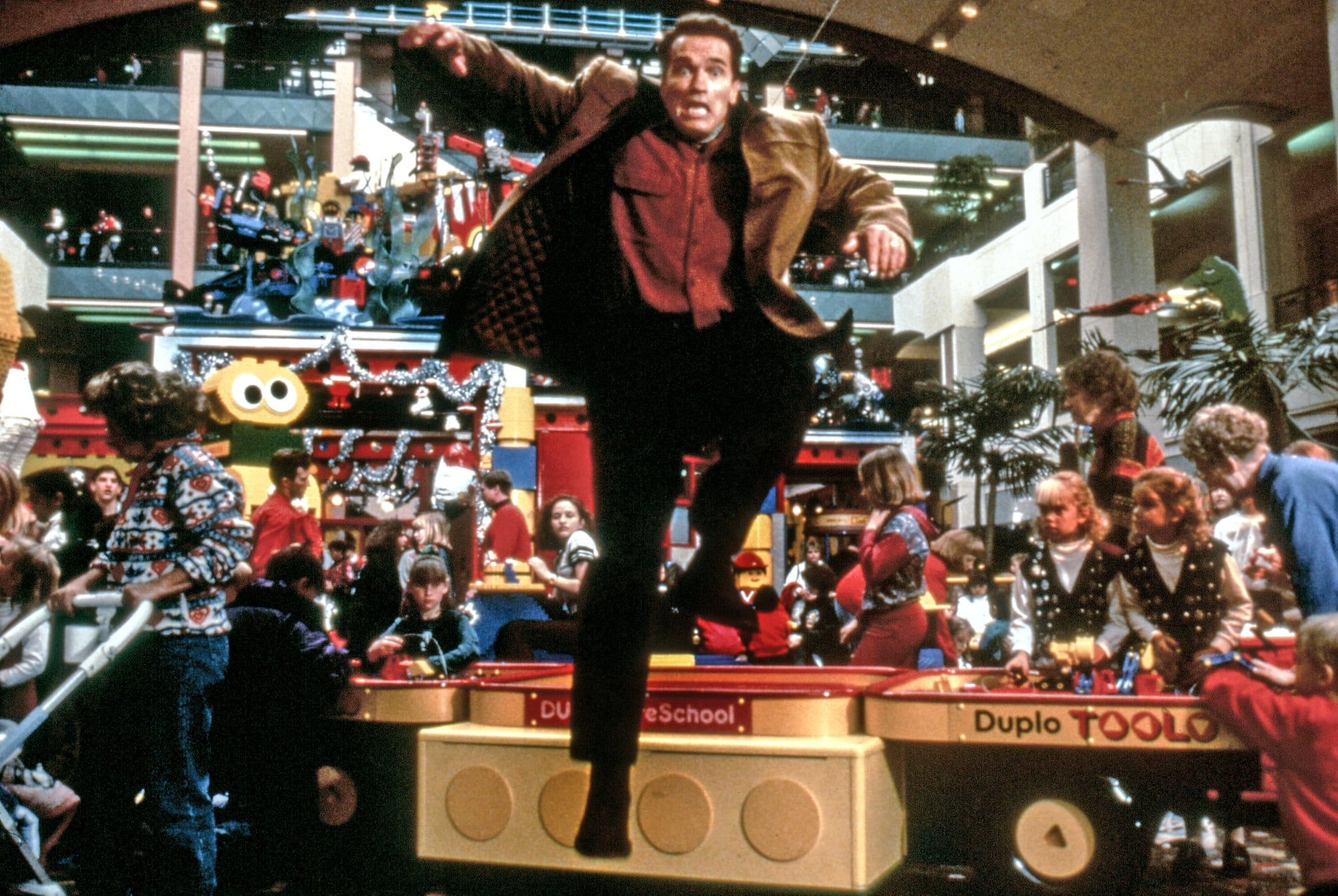 2048x1372 Jingle All the Way' at 25: An Oral History of Minnesota's Critical Dud Turned Holiday Classic