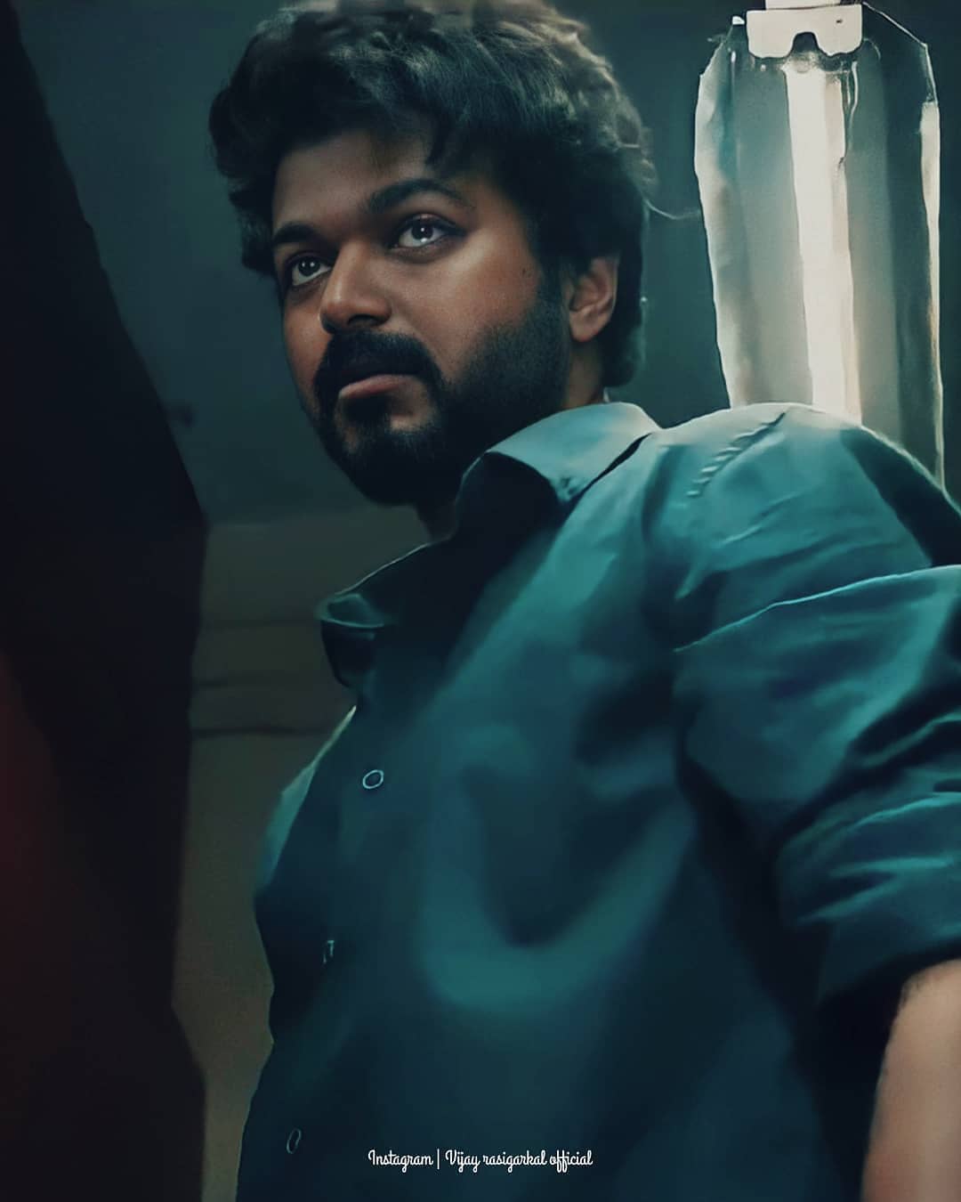 1080x1350 Master Vijay Sad Wallpaper