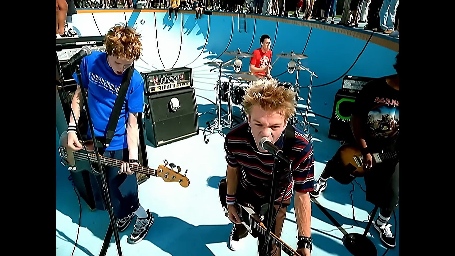 1920x1080 Sum 41: In Too Deep (Music Video 2001)