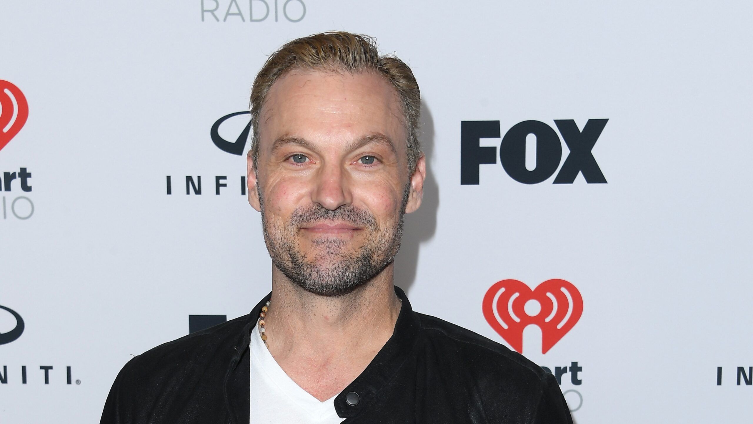 2560x1440 Brian Austin Green Says He Had To Recover From Stroke Like Symptoms Caused By His Diet