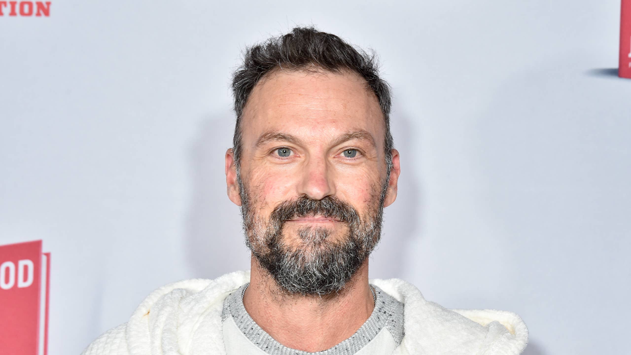 2560x1440 Brian Austin Green Hospitalized After Surprising Health Scare