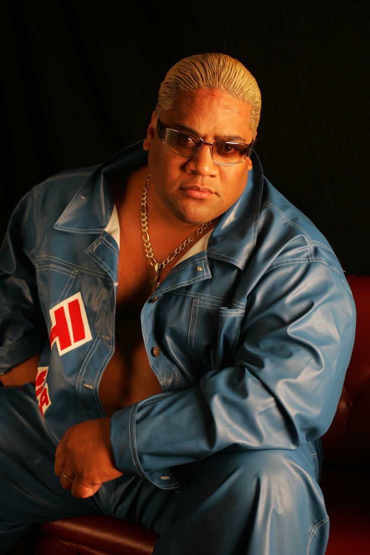 736x1104 Rikishi