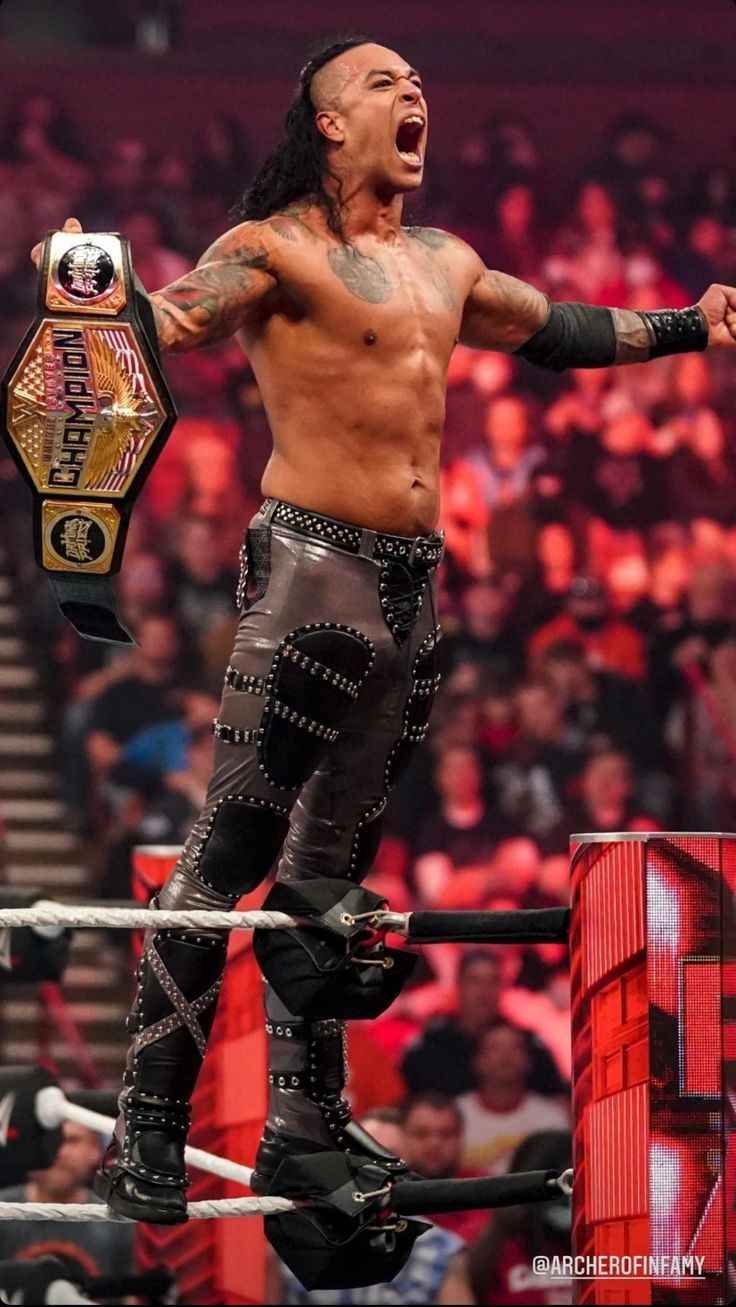 736x1307 Damian Priest WWE RAW Jan. 2022