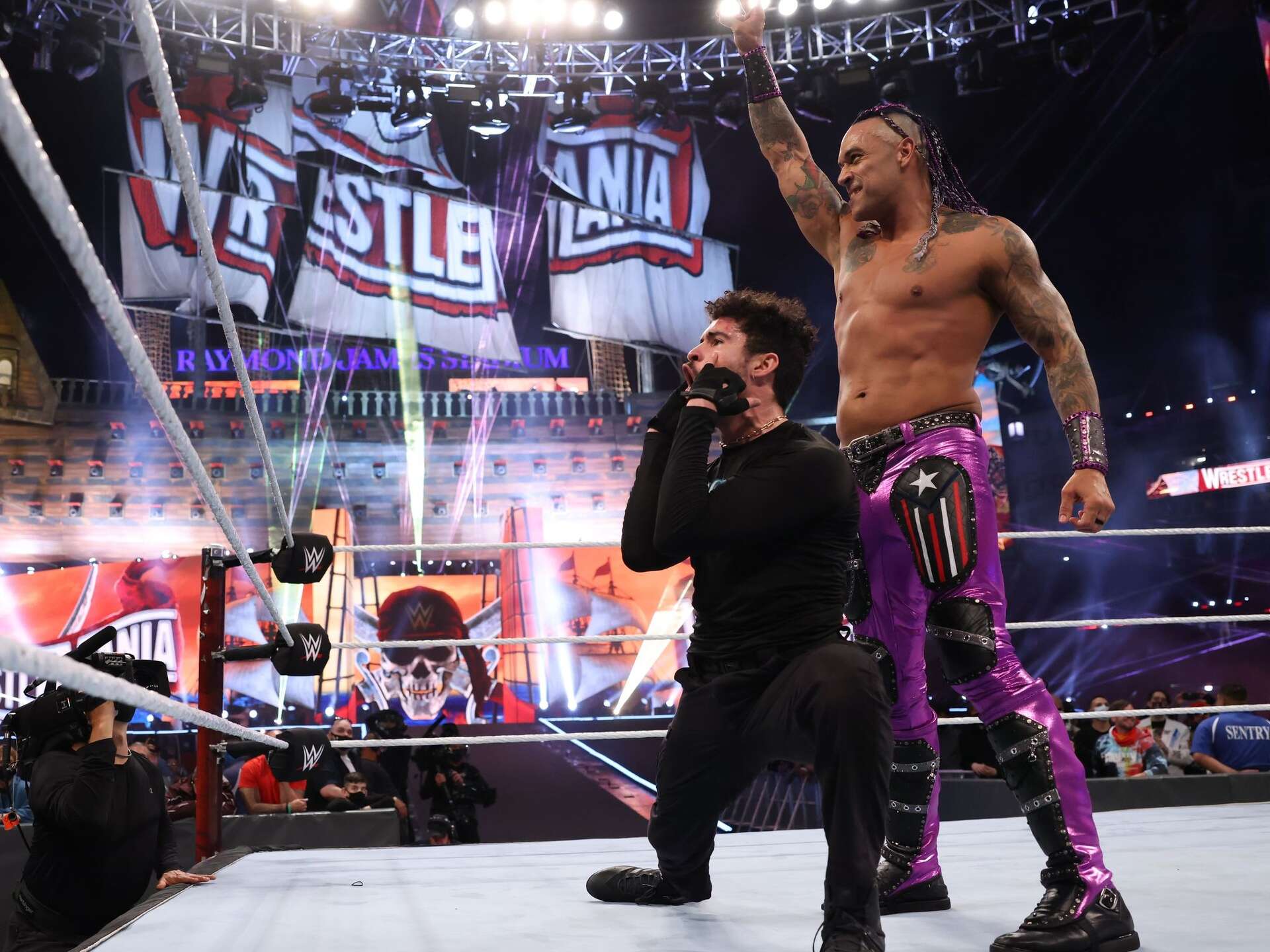 1920x1440 1 On 1 With WWE's Damian Priest: Bad Bunny, WrestleMania, And WWE's Return To AT&T Stadium