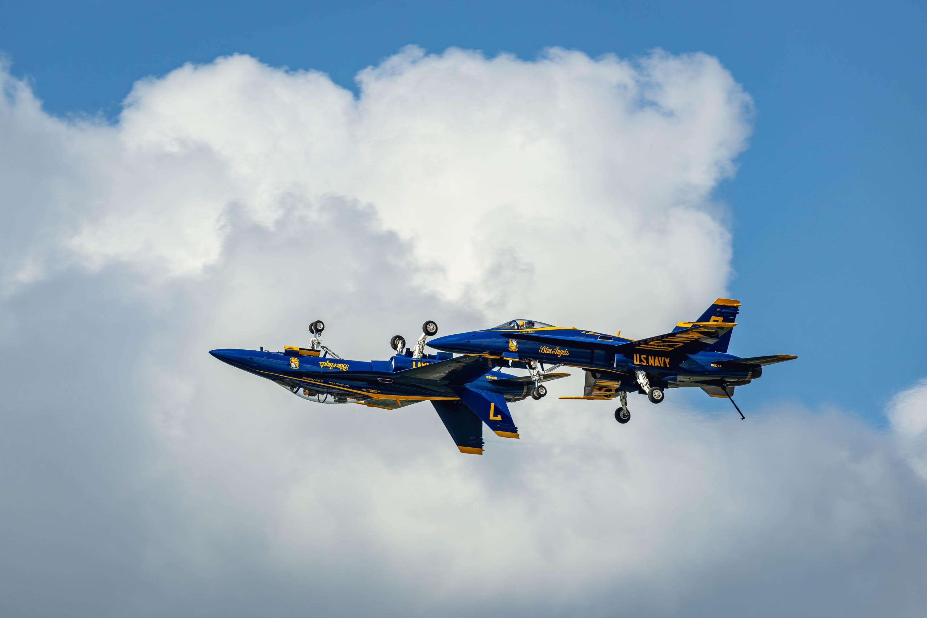 3000x2002 Navy Airplane Wallpaper