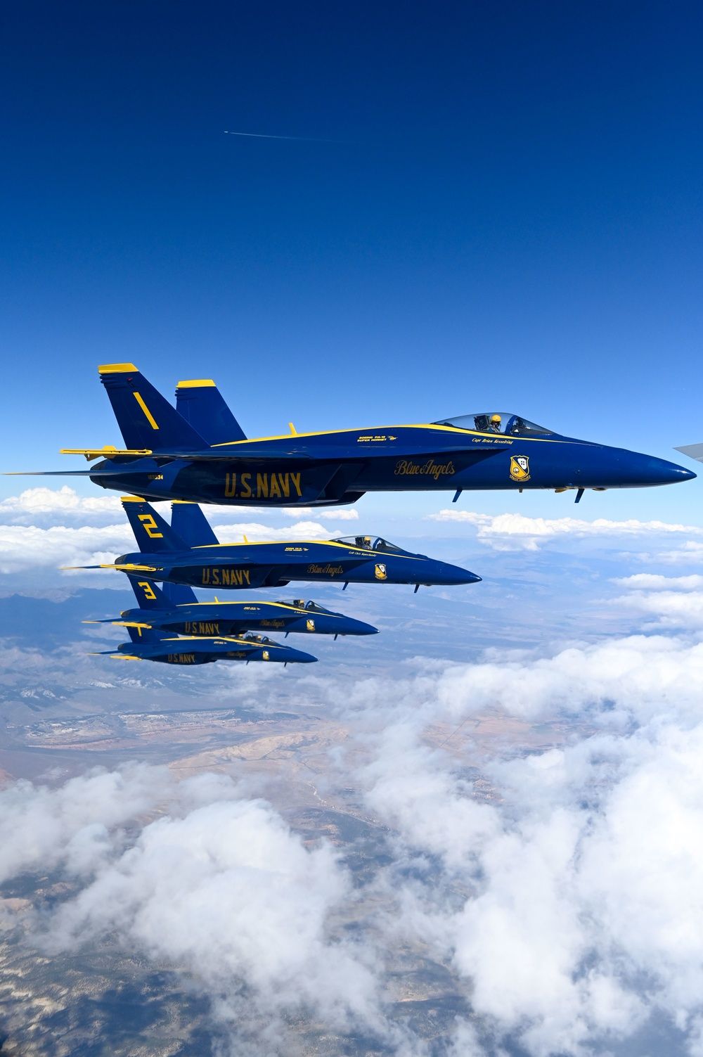 1000x1503 DVIDS keep the U.S. Navy Blue Angels flying high [Image 3 of 20]