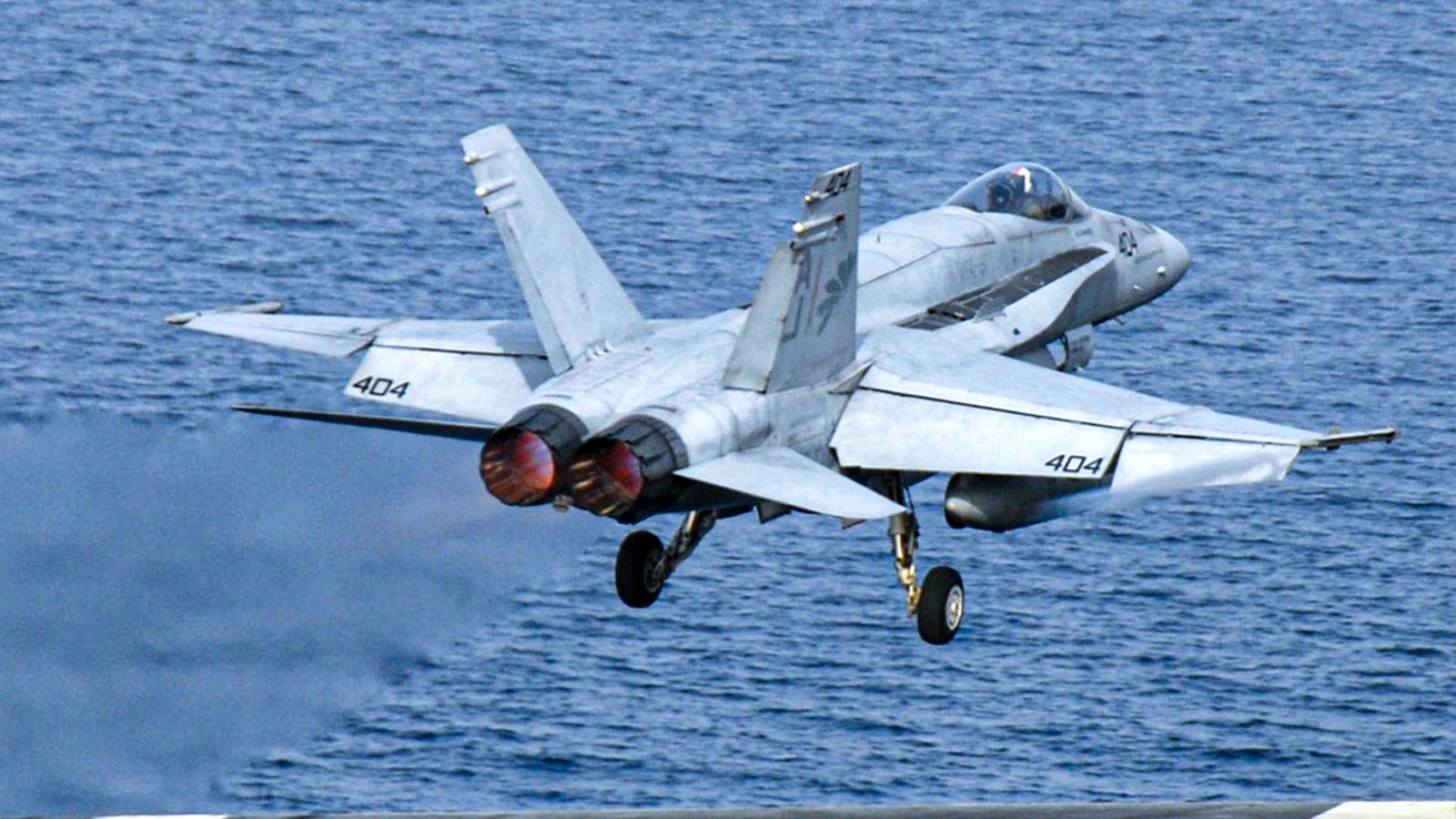 1600x900 Here's Why The US Navy Chose The F A 18 Super Hornet Over A Dedicated Fleet Air Defense Fighter