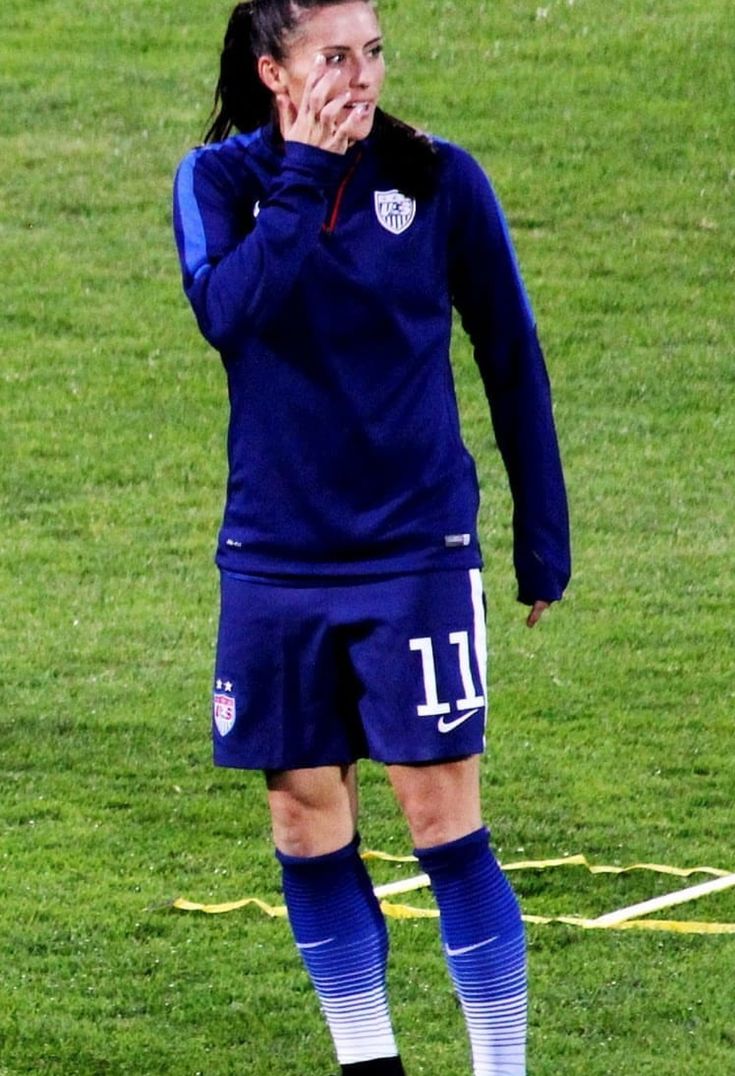 735x1076 Alex morgan socks. Ali krieger, Carli lloyd soccer wallpaper, Women soccer