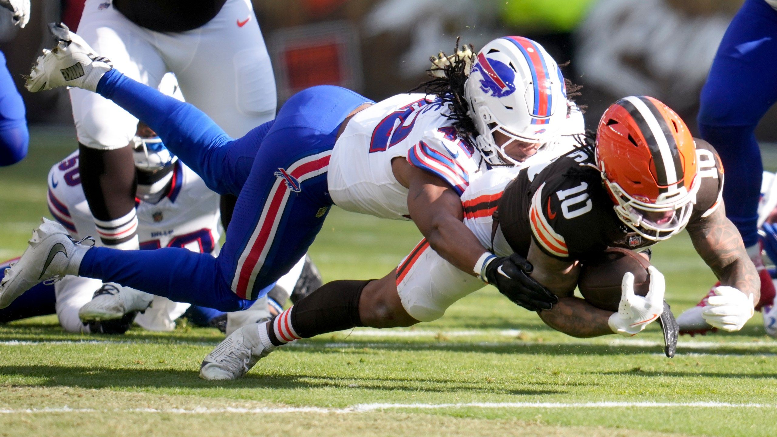 2560x1440 Browns rookie running back Quinshon Judkins has dislocated ankle and broken leg