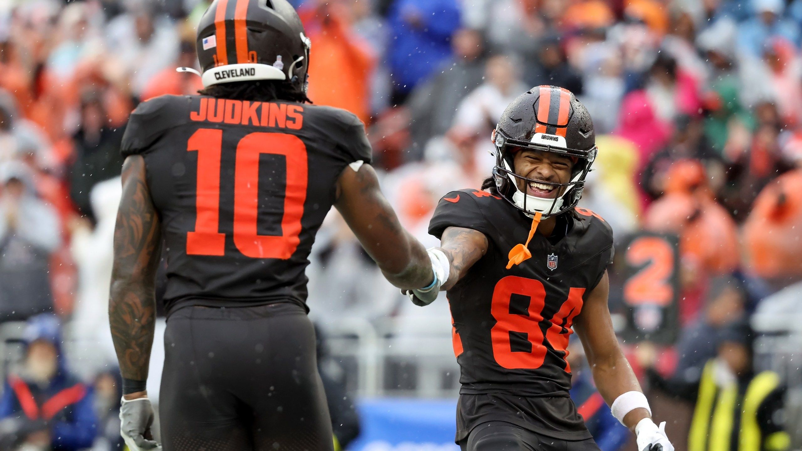 2560x1440 Quinshon Judkins Scores 3 Touchdowns As Browns Roll To 31 6 Victory Over Dolphins