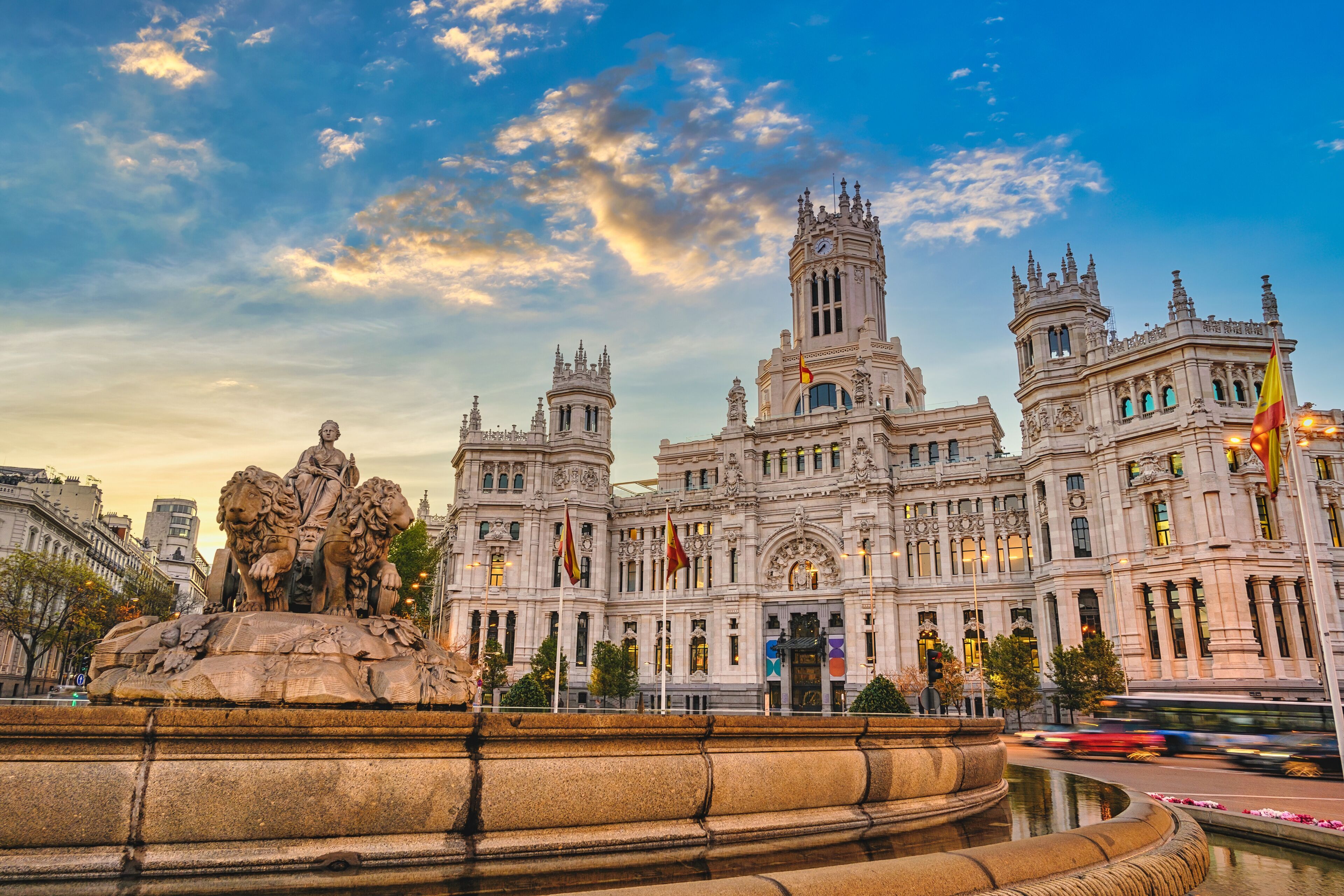 3840x2560 Plaza de Cibeles in Madrid Centro. Expedia.co.uk