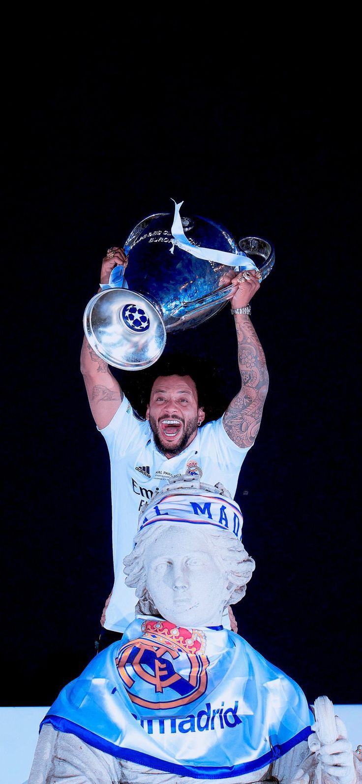 736x1593 Marcelo at Cibeles