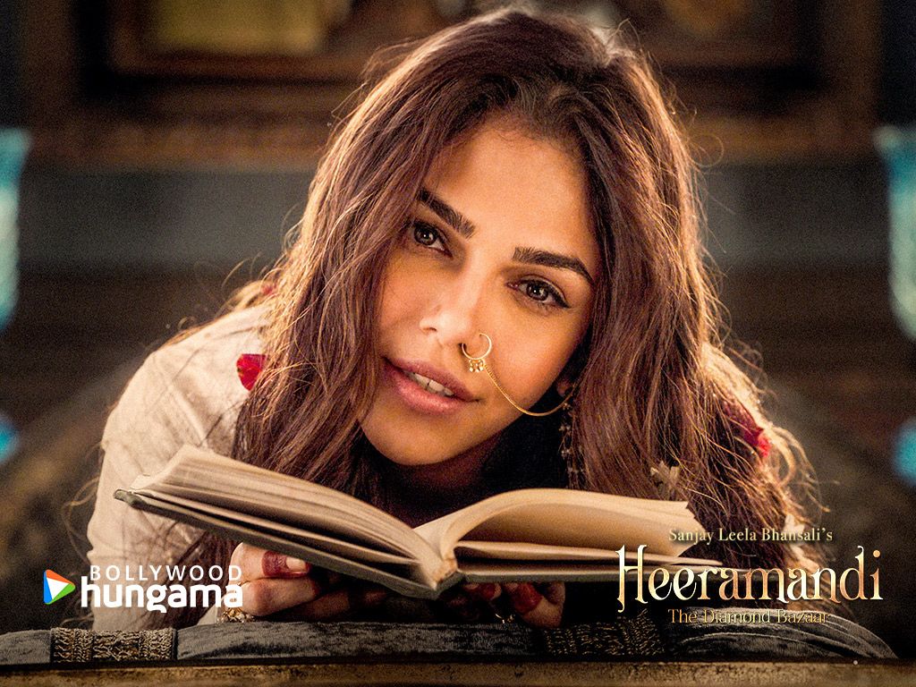 1024x768 Heeramandi 1970 Wallpaper. Heeramandi 1970 HD Image