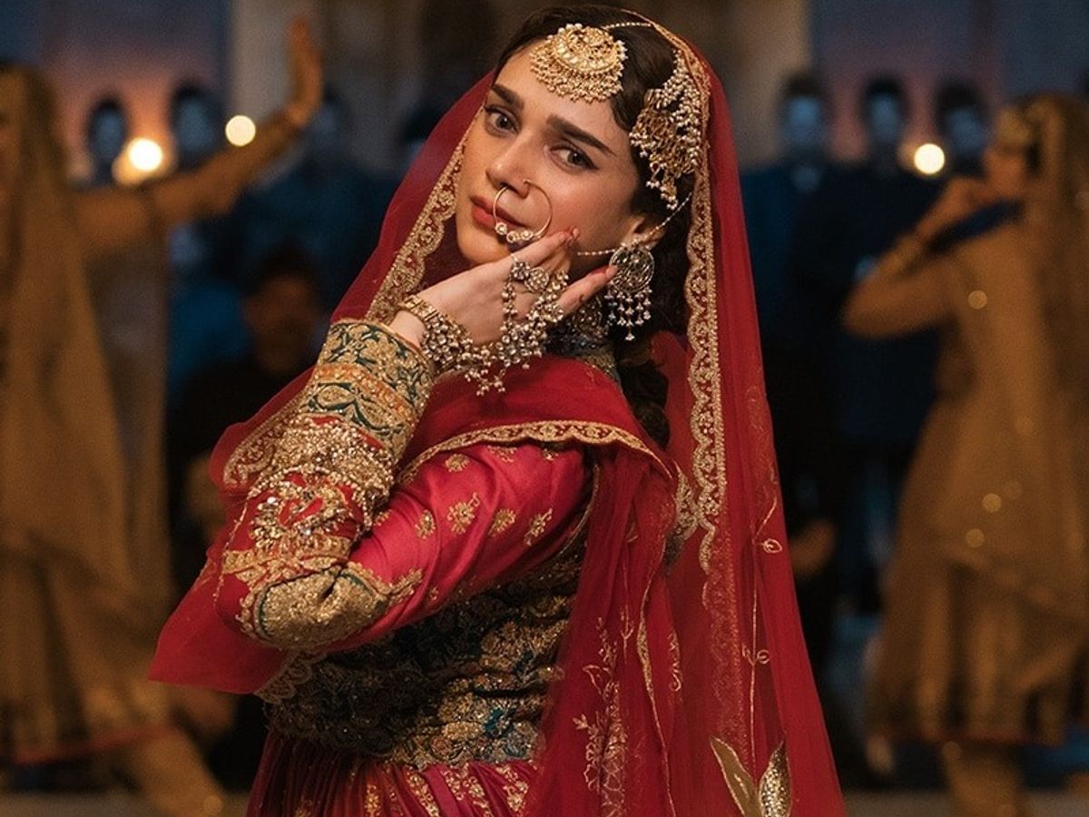 1200x900 Heeramandi's divine jewellery collection champions historical fidelity