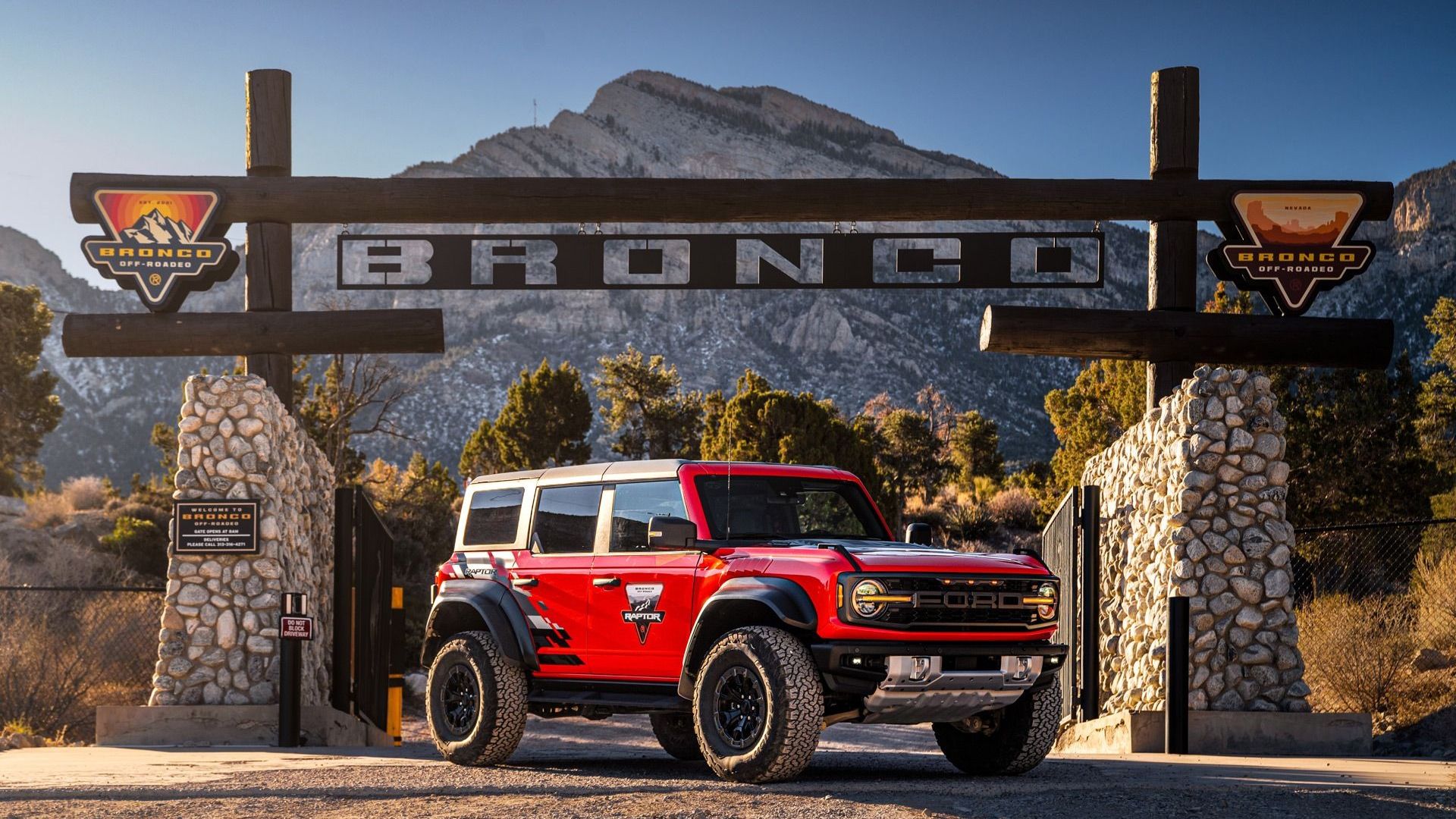 1920x1080 Ford Offers Off Road Driving Experience For Bronco Raptor Buyers