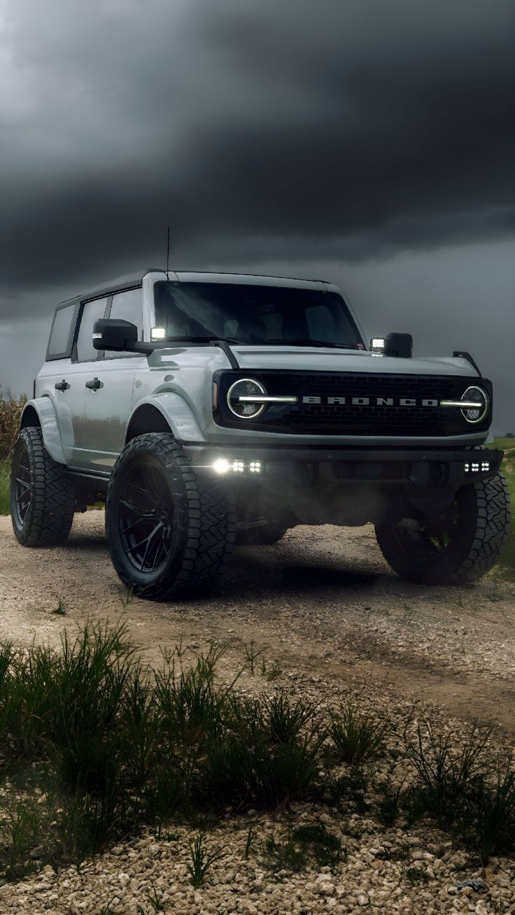 736x1308 Ford Bronco Vintage and Sport Models Overview. Bronco car, Bronco truck, Ford bronco wallpaper