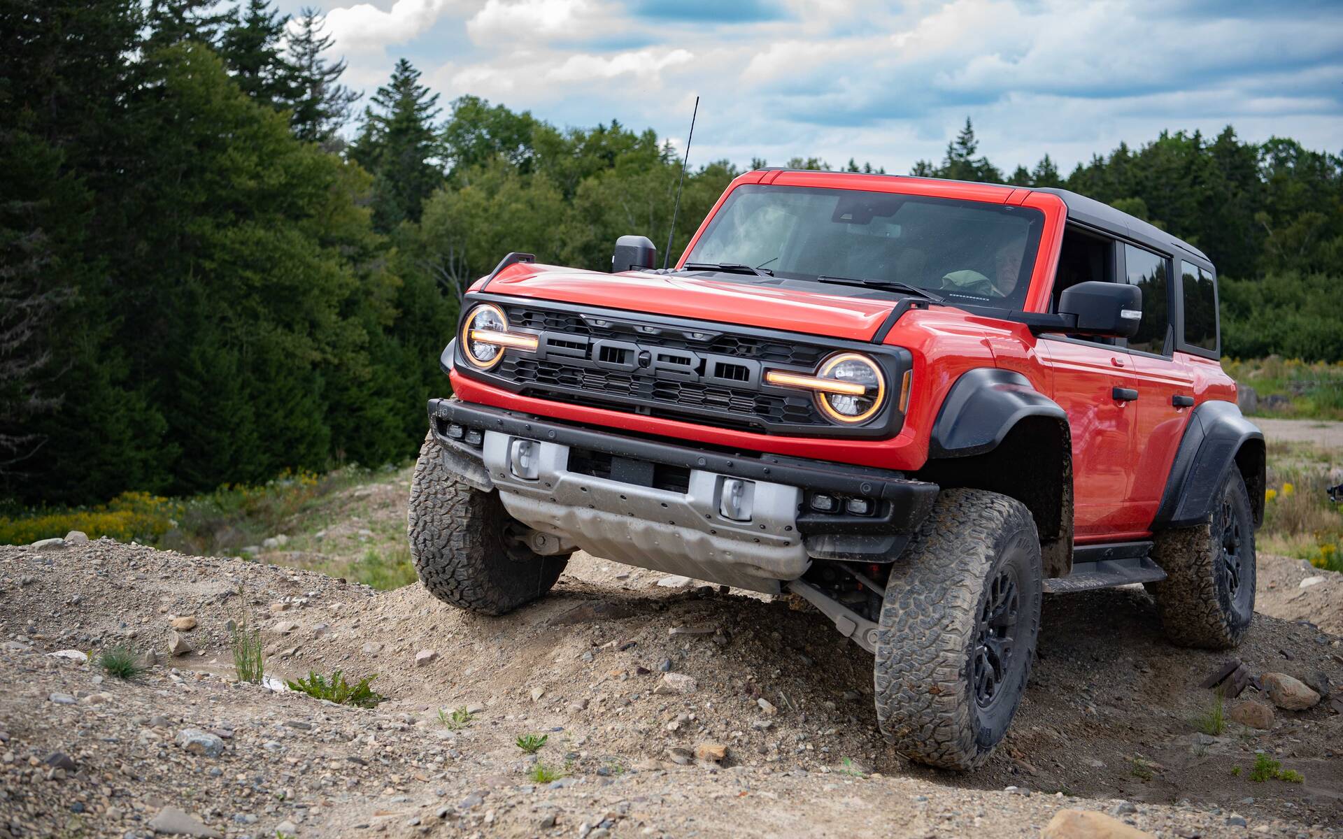 1920x1200 Ford Bronco Raptor: Unstoppable Bronco Car Guide