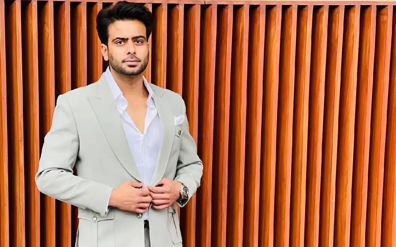 1280x800 Book singer Mankirt Aulakh for Events at Best Prices