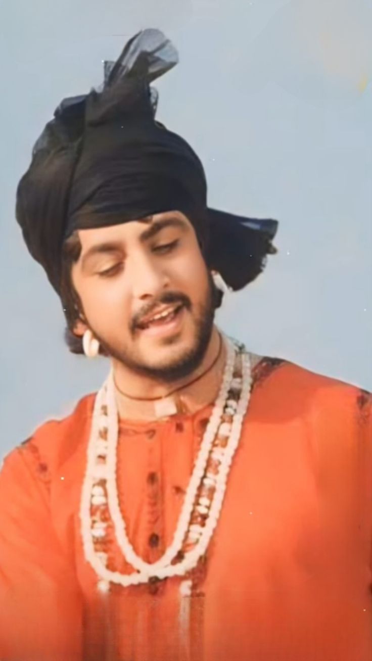 736x1308 gurdas maan old pic