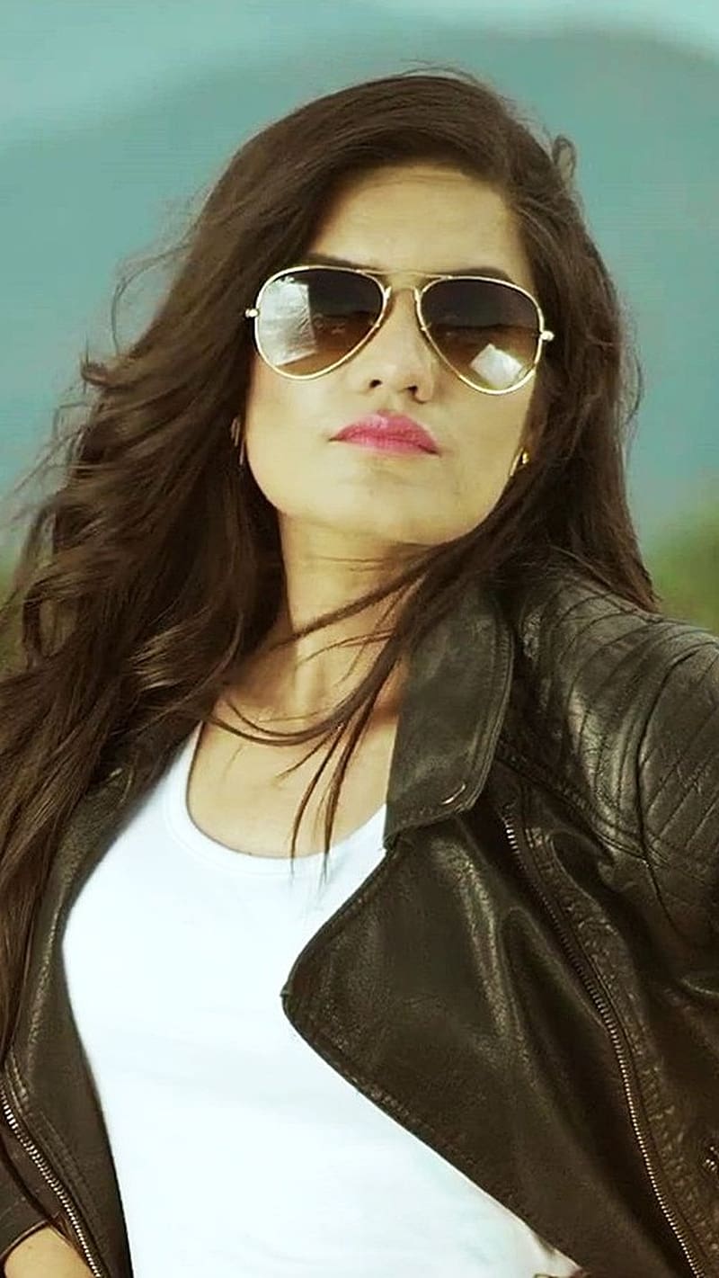 800x1421 Kaur B, heroin, singer, kaur, punjabi, HD phone wallpaper