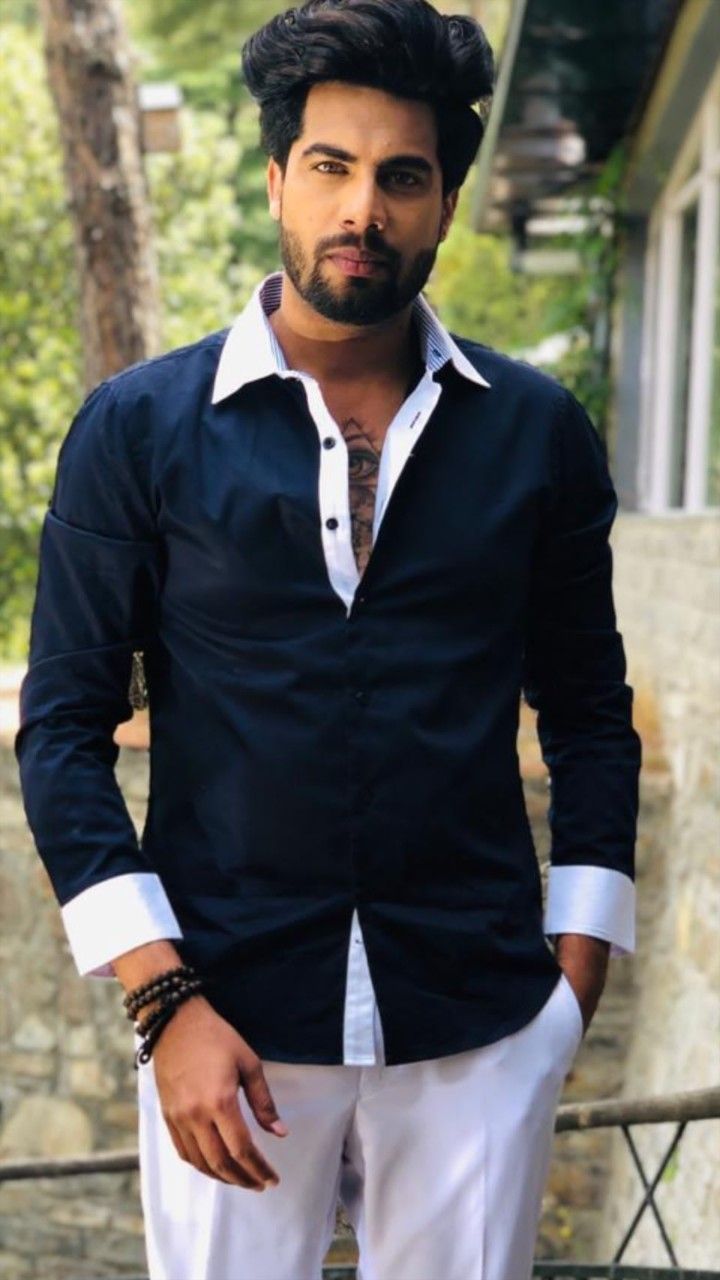 720x1280 Karan aujla image. Khan bhaini photo, Man mera song status, Punjabi singers