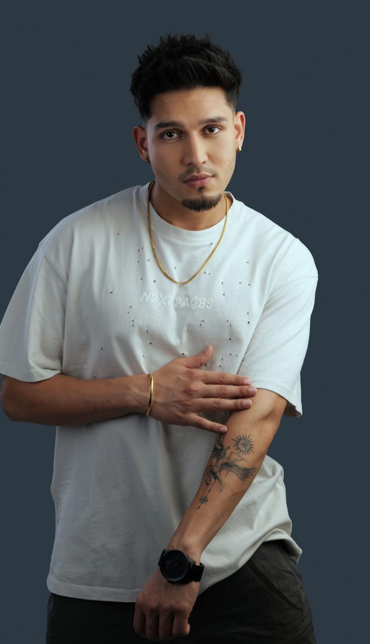 736x1281 Karan Randhawa