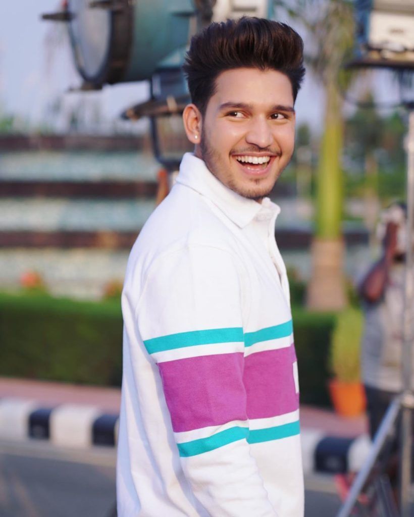 820x1024 Karan Randhawa Wallpaper