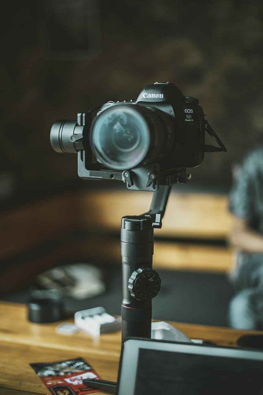 910x1368 Vlogging 1080P, 2K, 4K, 5K HD wallpaper free download
