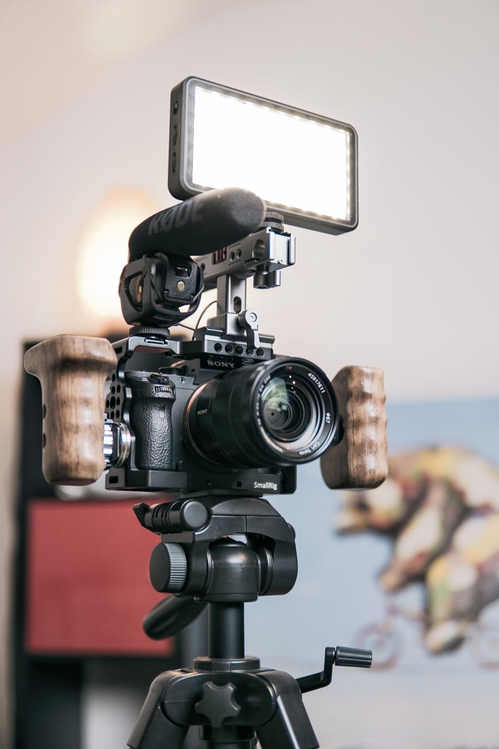 1000x1500 Vlogger Wallpaper