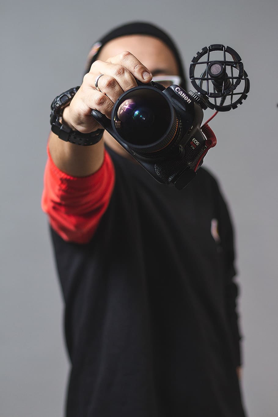 910x1365 Vlogging 1080P, 2K, 4K, 5K HD wallpaper free download