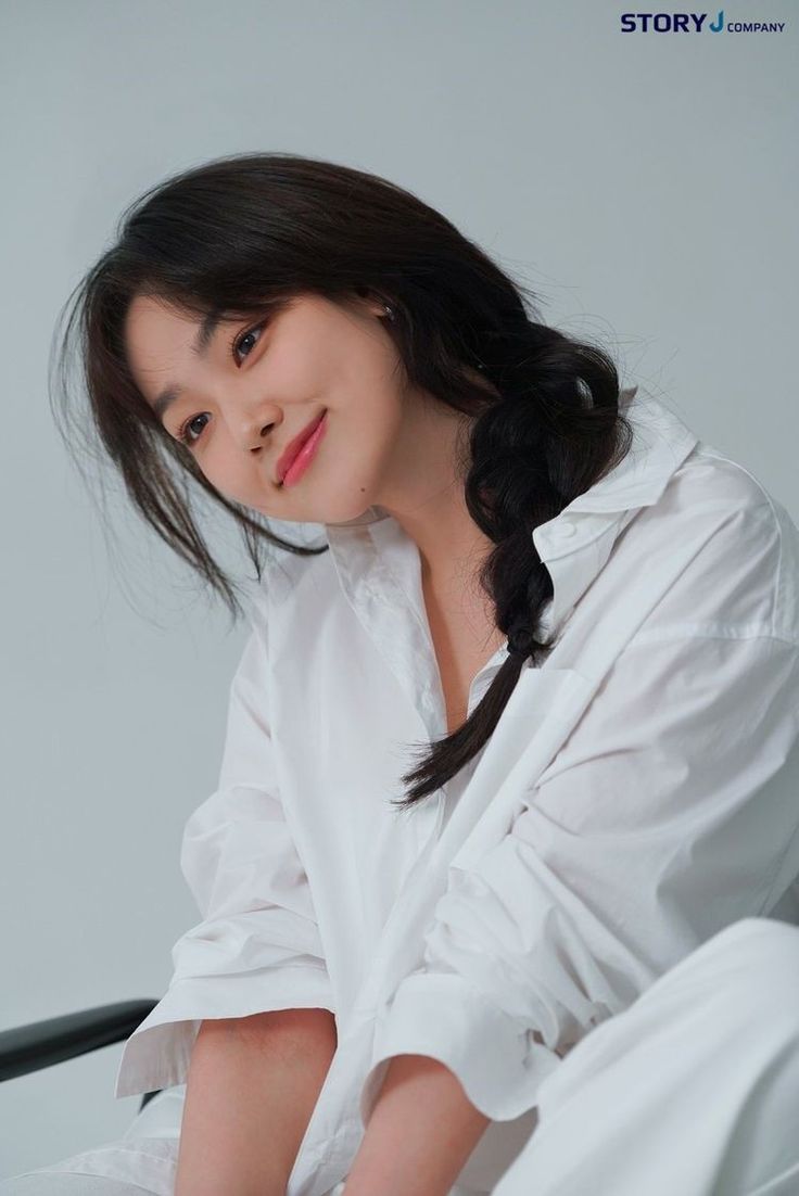 736x1102 KANG MINA