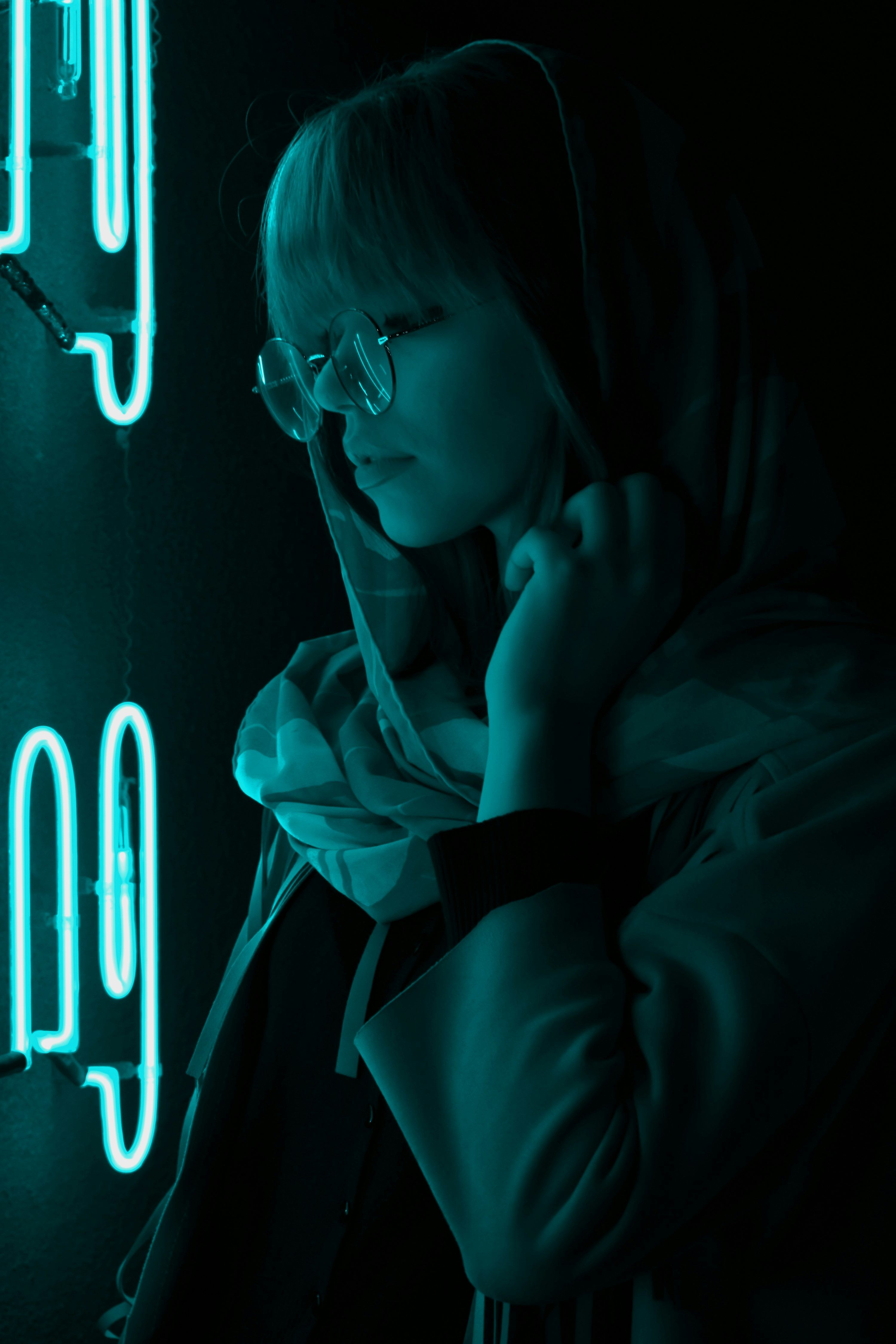 3000x4500 Neon Girl Picture. Download Free Image