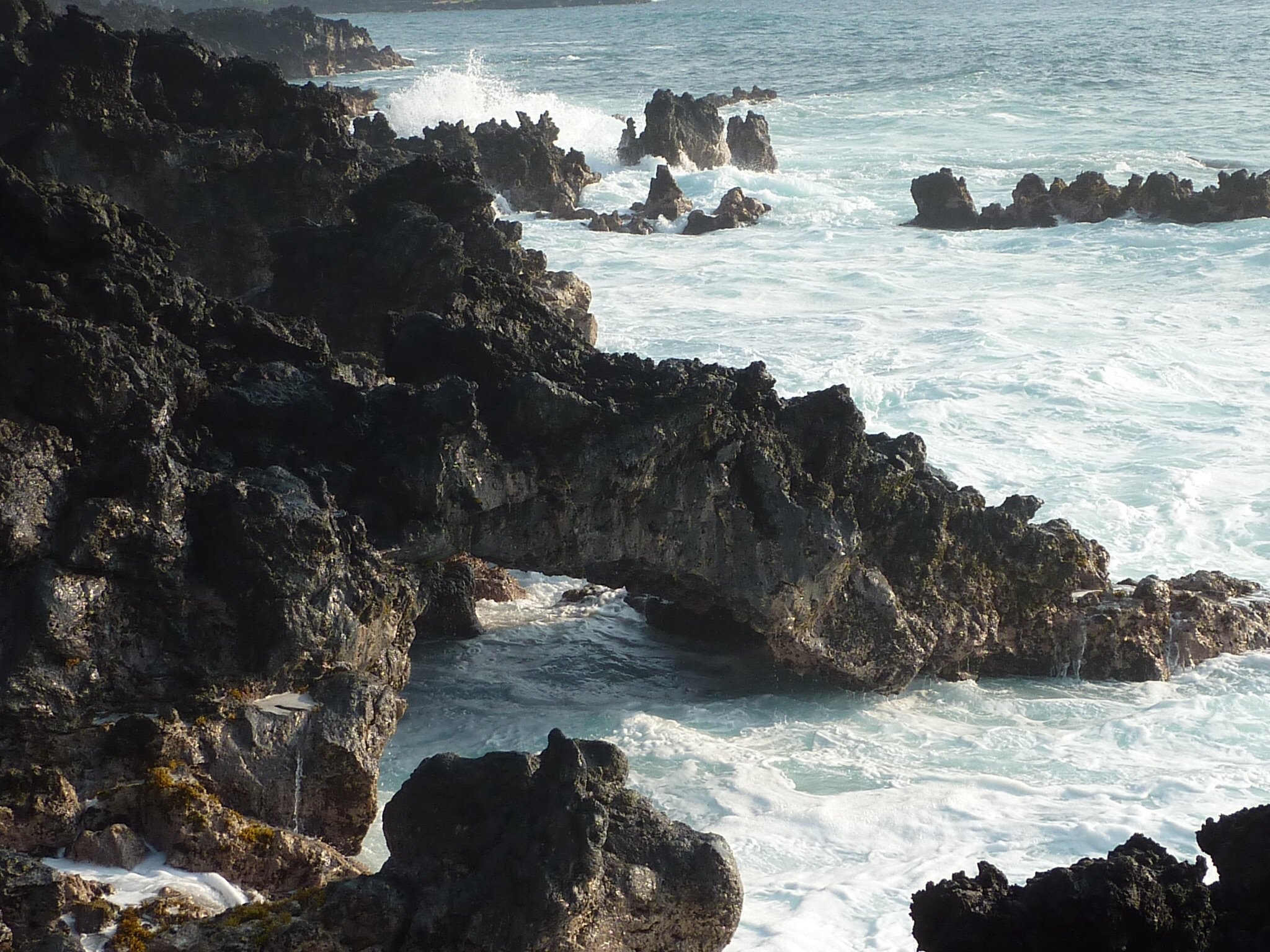 2048x1536 Desperately seeking sea arch (Hawaii edition)