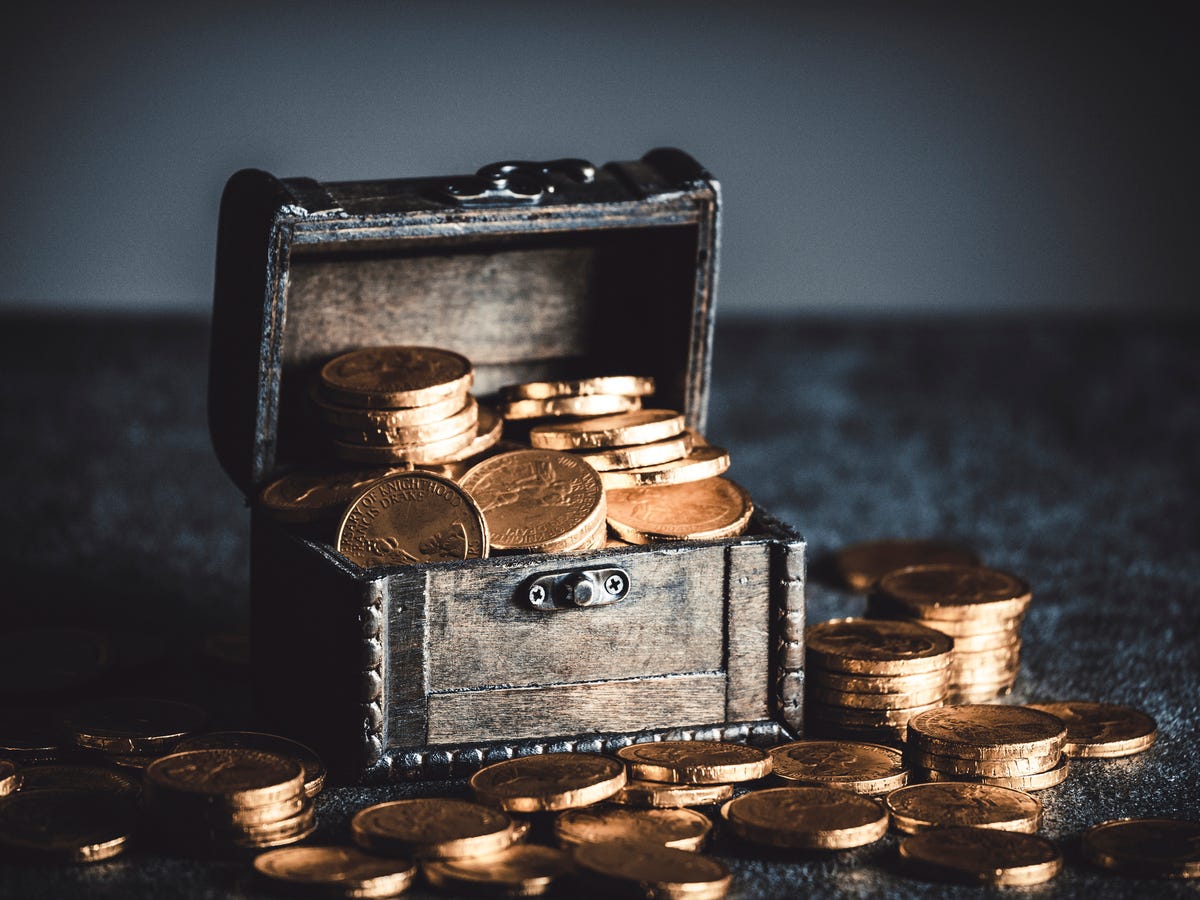 1200x900 Treasure Gold Coin Box Treasure Box With Gold Coins Isolated On White Background Stock Image Image