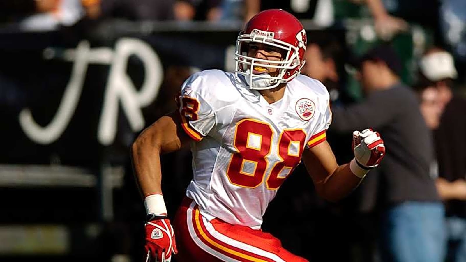 1600x900 Tony Gonzalez hints he's greater than Travis Kelce because of one big factor