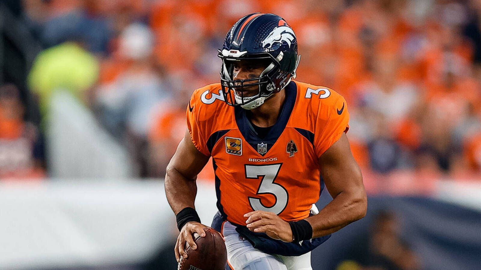 1600x900 Tony Gonzalez says Russell Wilson is playing 'pathetic football'