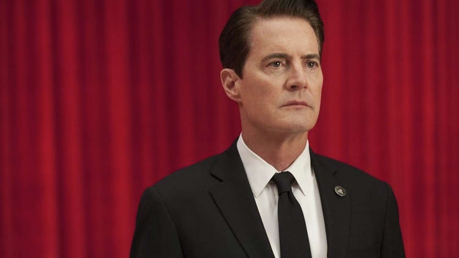 1920x1080 Kyle MacLachlan puts on the suit and is ready for 'Twin Peaks'