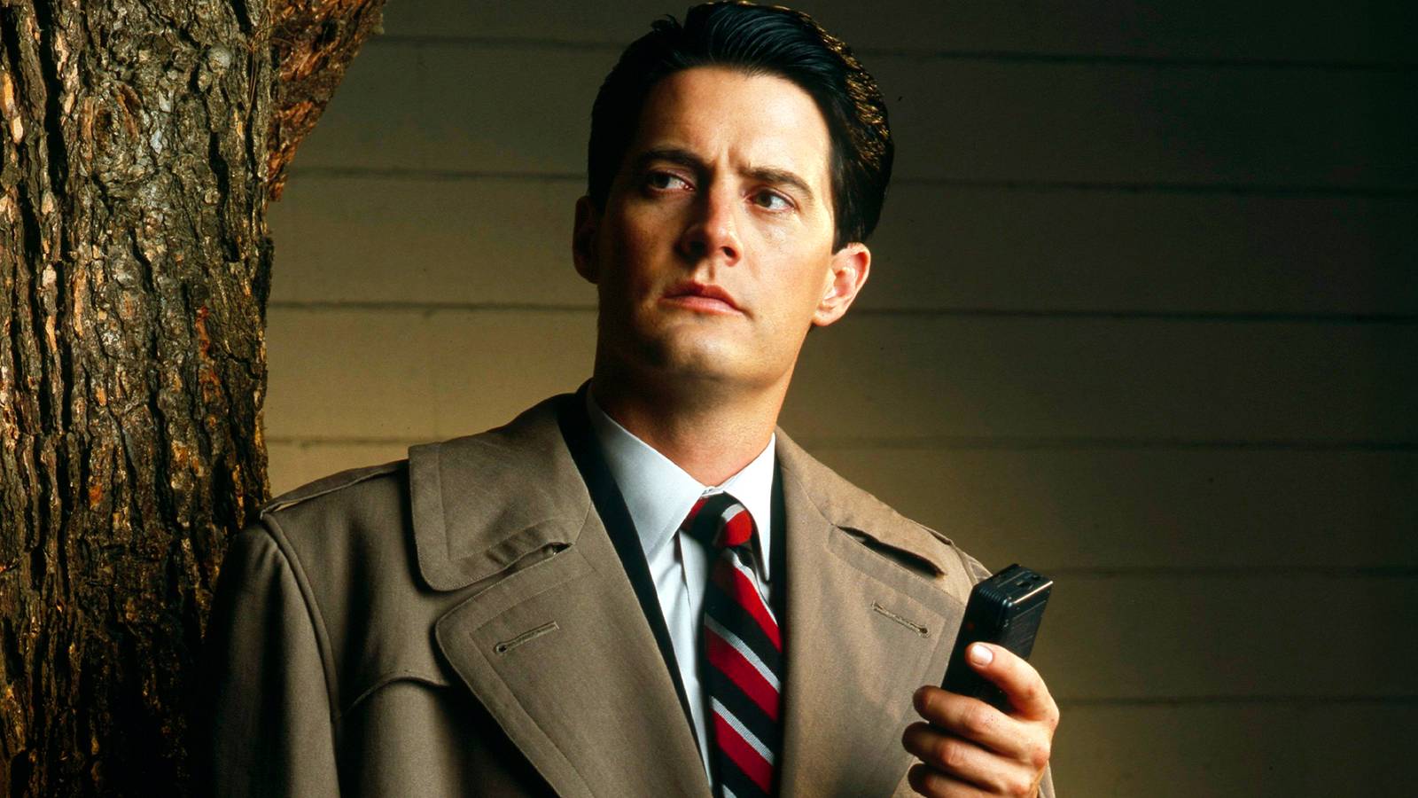 1600x900 David Lynch Saved 'Twin Peaks' Season 2 with One of TV's Wildest Cliffhangers