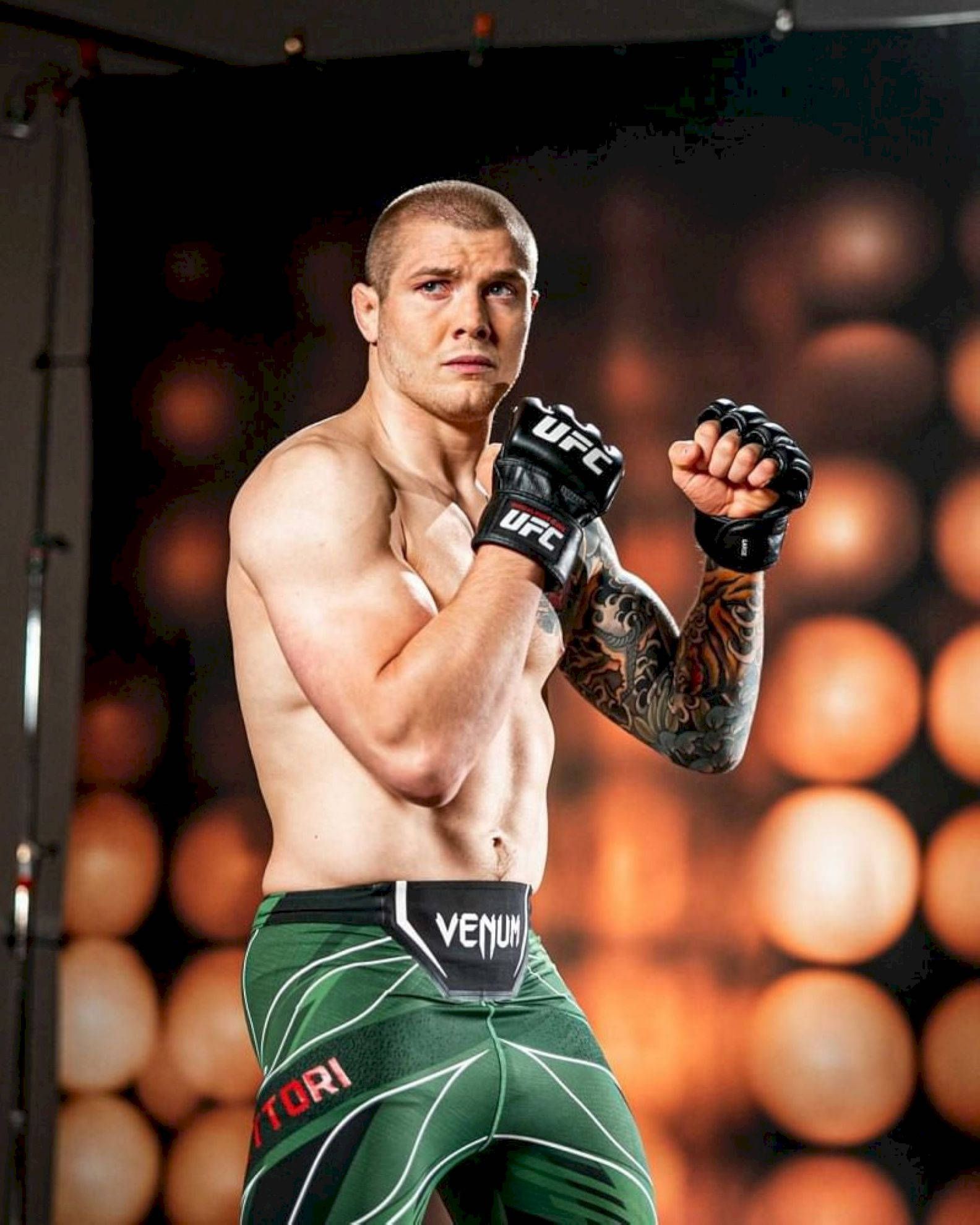 1584x1980 Download Marvin Vettori In Fighting Stance Wallpaper