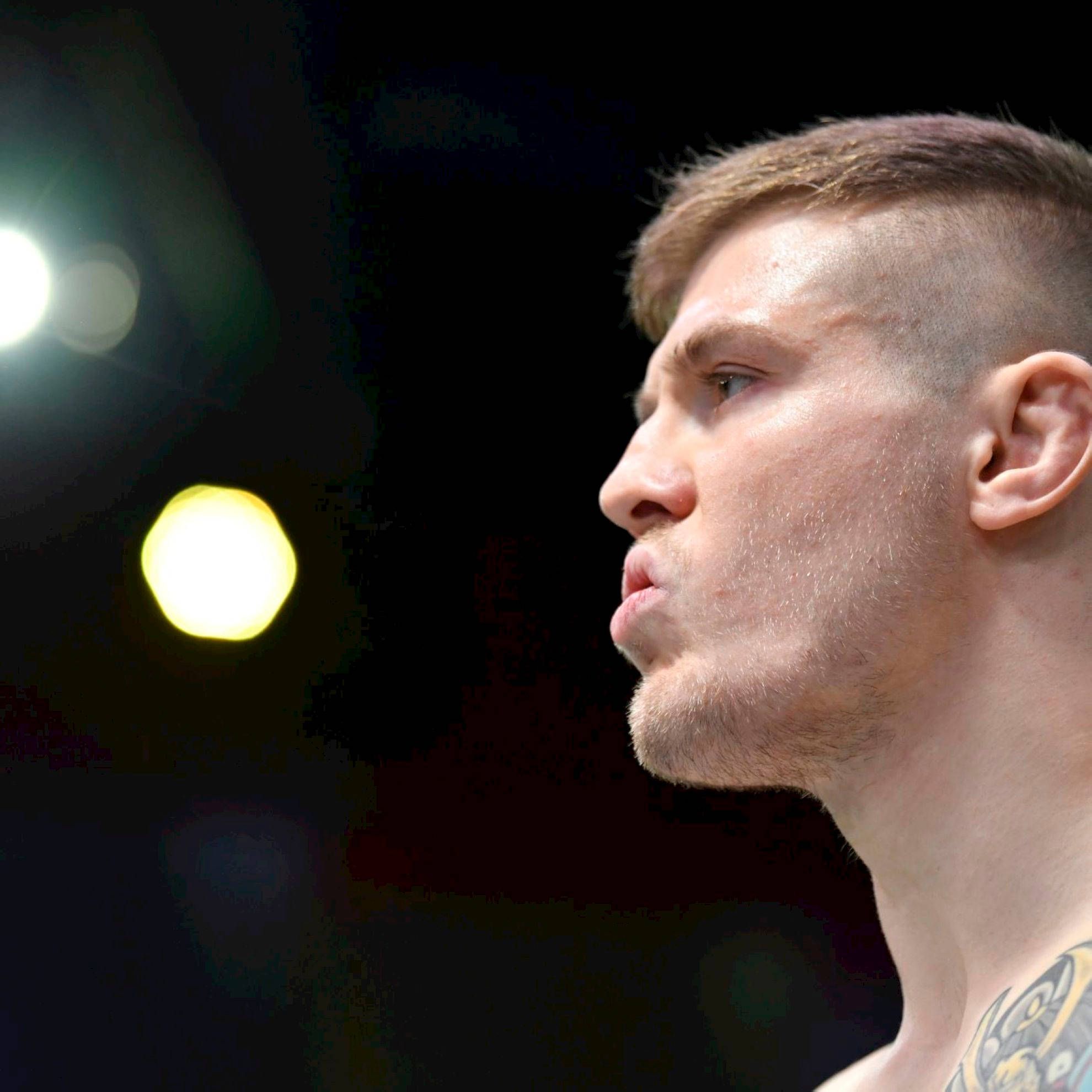 1980x1980 Download Side Profile Of Marvin Vettori Wallpaper