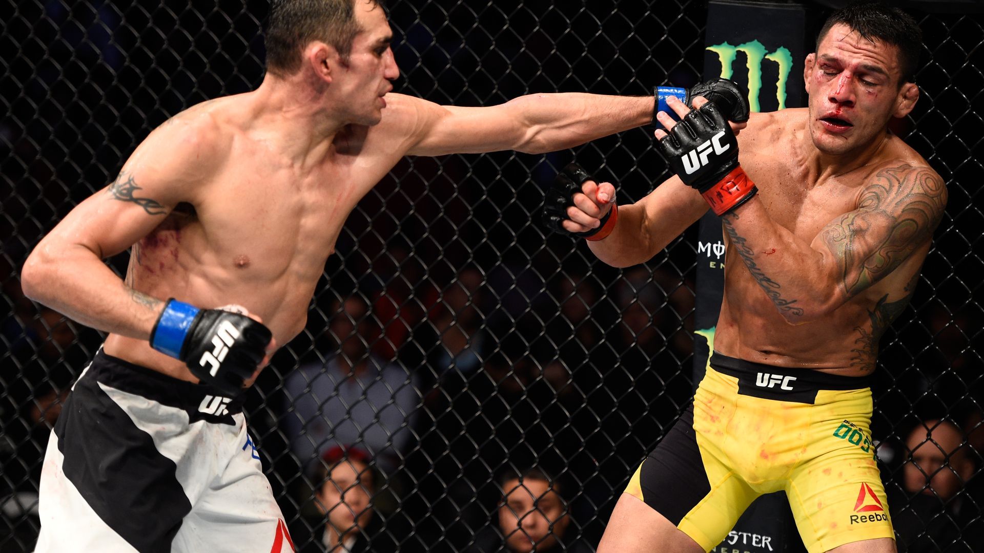 1920x1080 Tony Ferguson beats former UFC champion Rafael dos Anjos in Mexico City