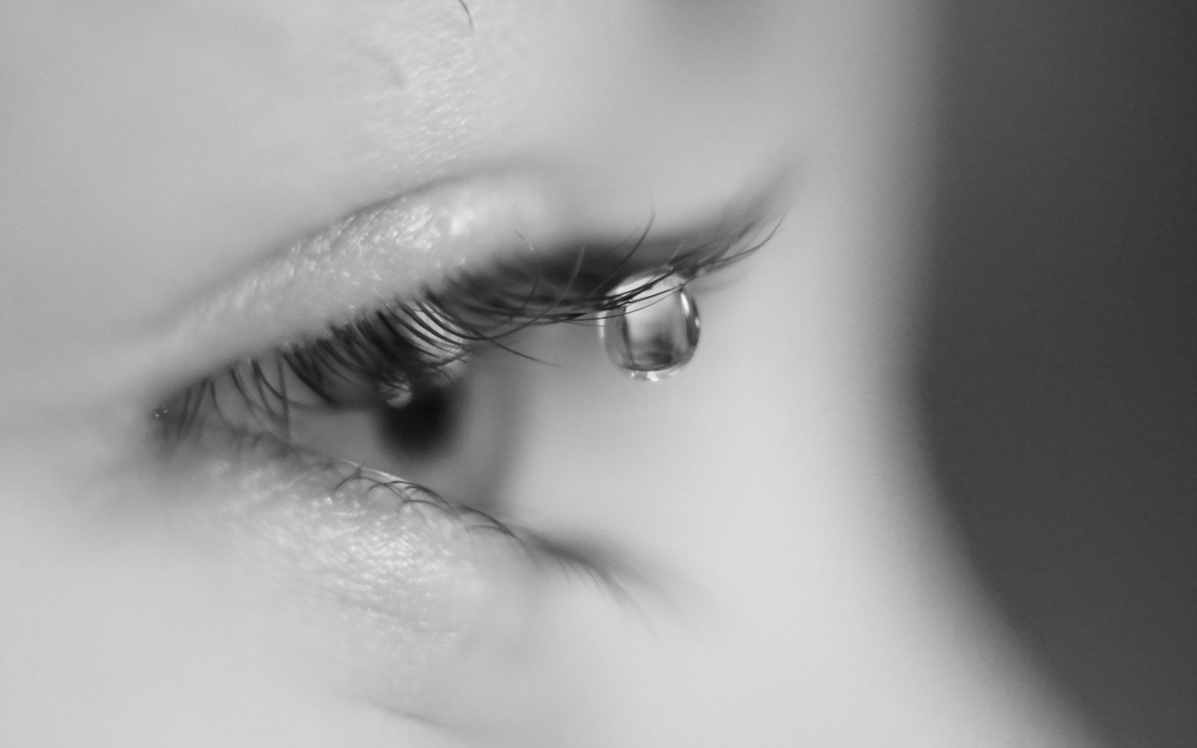 1680x1050 Crystal Tear